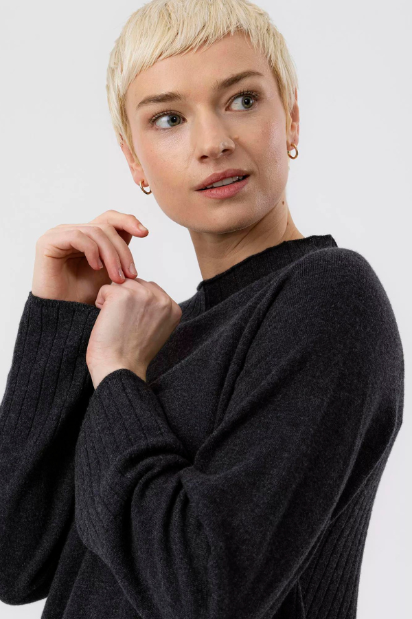 Holebrook Kristina Crew Neck Raglan Sweater (Available in Two Colours)