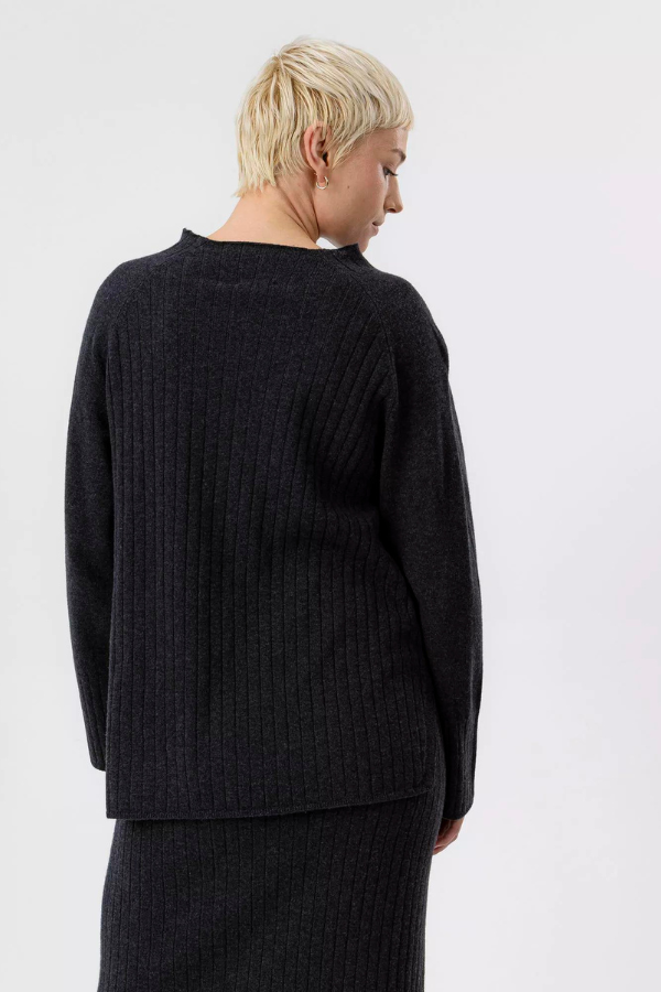 Holebrook Kristina Crew Neck Raglan Sweater (Available in Two Colours)