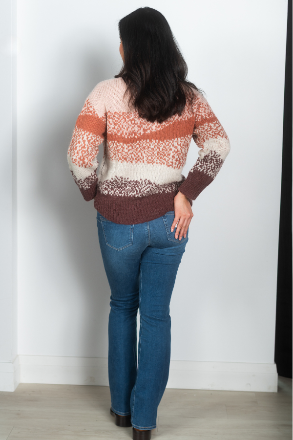 Yerse V-Neck Alpaca Print Sweater