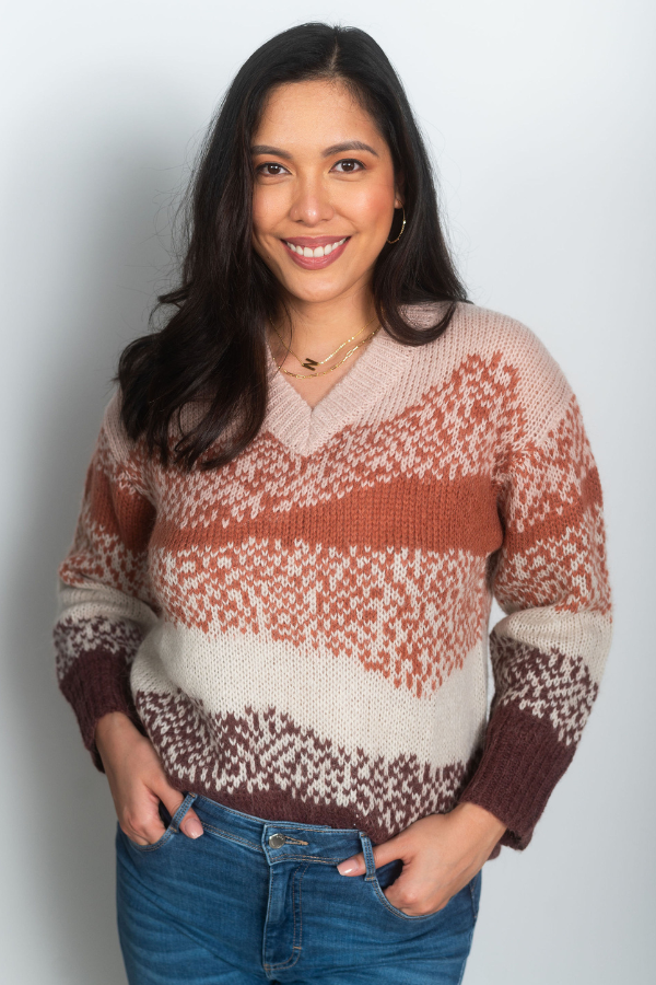 Yerse V-Neck Alpaca Print Sweater