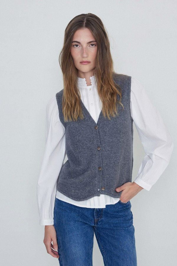 Yerse Button Down Vest