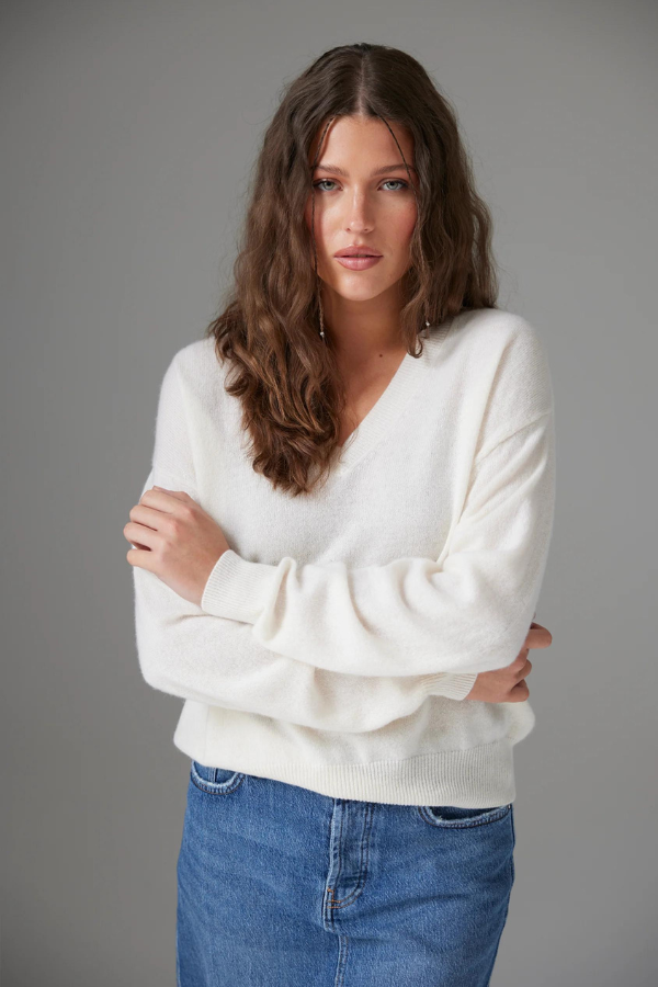 C-RUSH Malibu V-Neck Cashmere Sweater (Available in Two Colours)