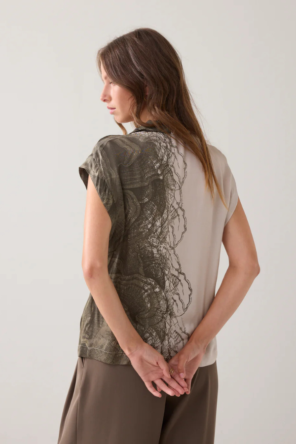 Summum Sleeveless Border Print Top