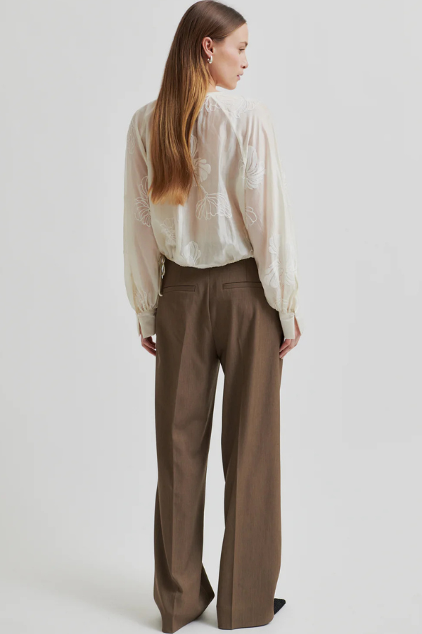 Second Female Cropped Floral Blouse (Available in Two Colours)