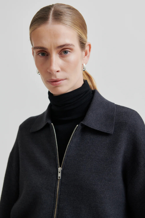 Second Female Collard Zipper Cardigan