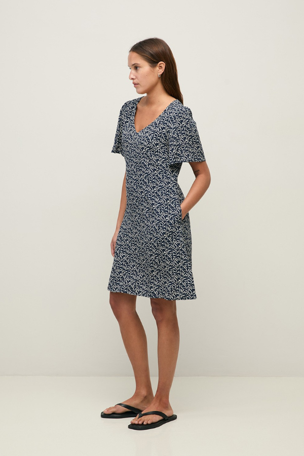 Yerse Leaf Print Dress