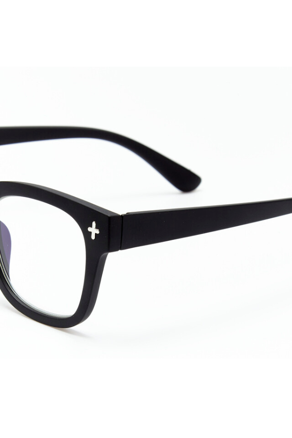 Okkia Giovanni Readers (Available in Two Colours)